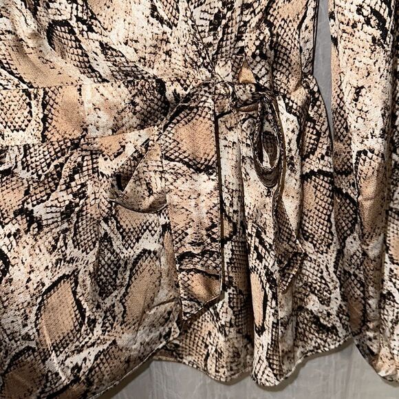 Sunny Girl 14 Python Snake Print V-Neck Front Wrap Peplum Long Sleeve Blouse - Picture 5 of 14